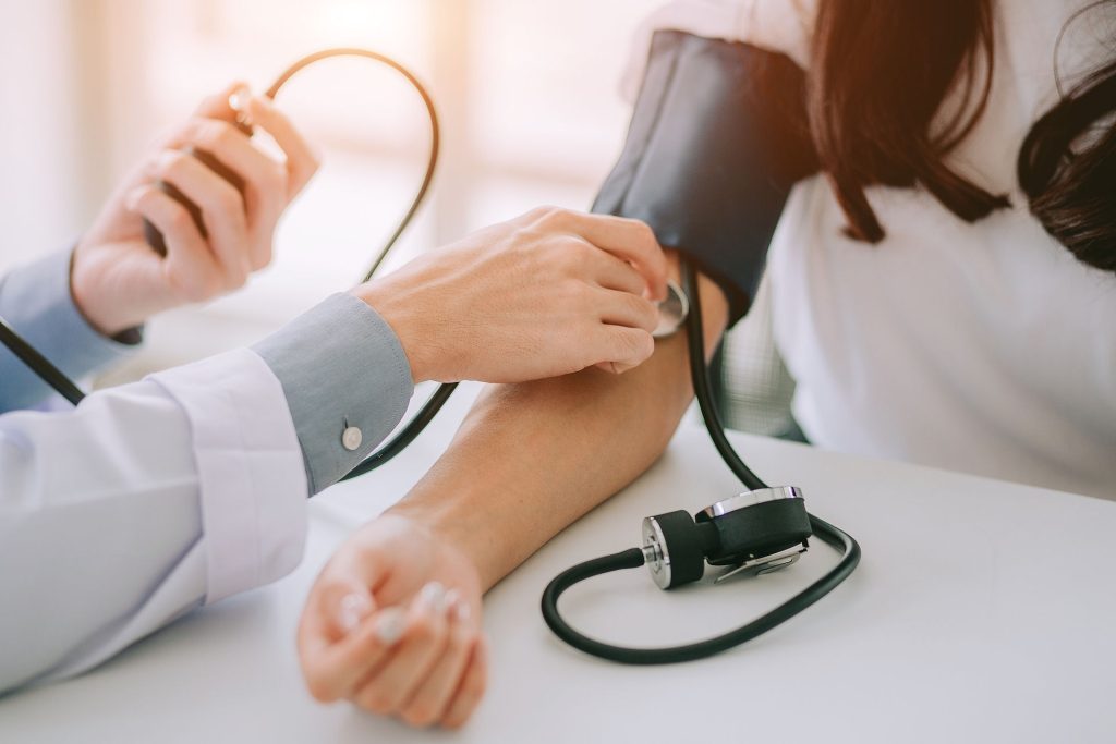 therapist assessing patient during detox treatment